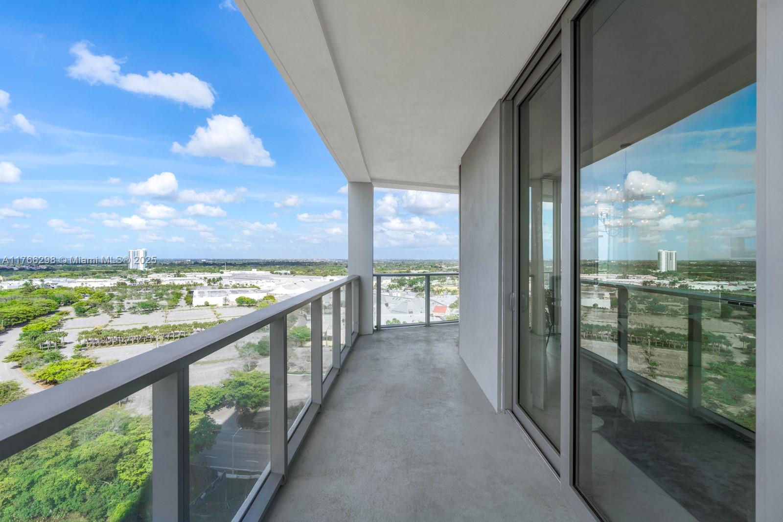 METROPICA NORTH TOWER ONE - Residential