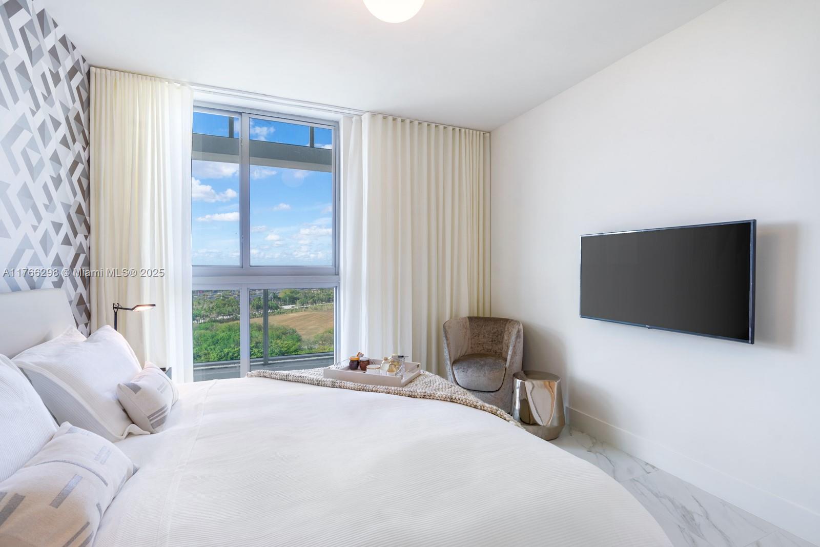 METROPICA NORTH TOWER ONE - Residential