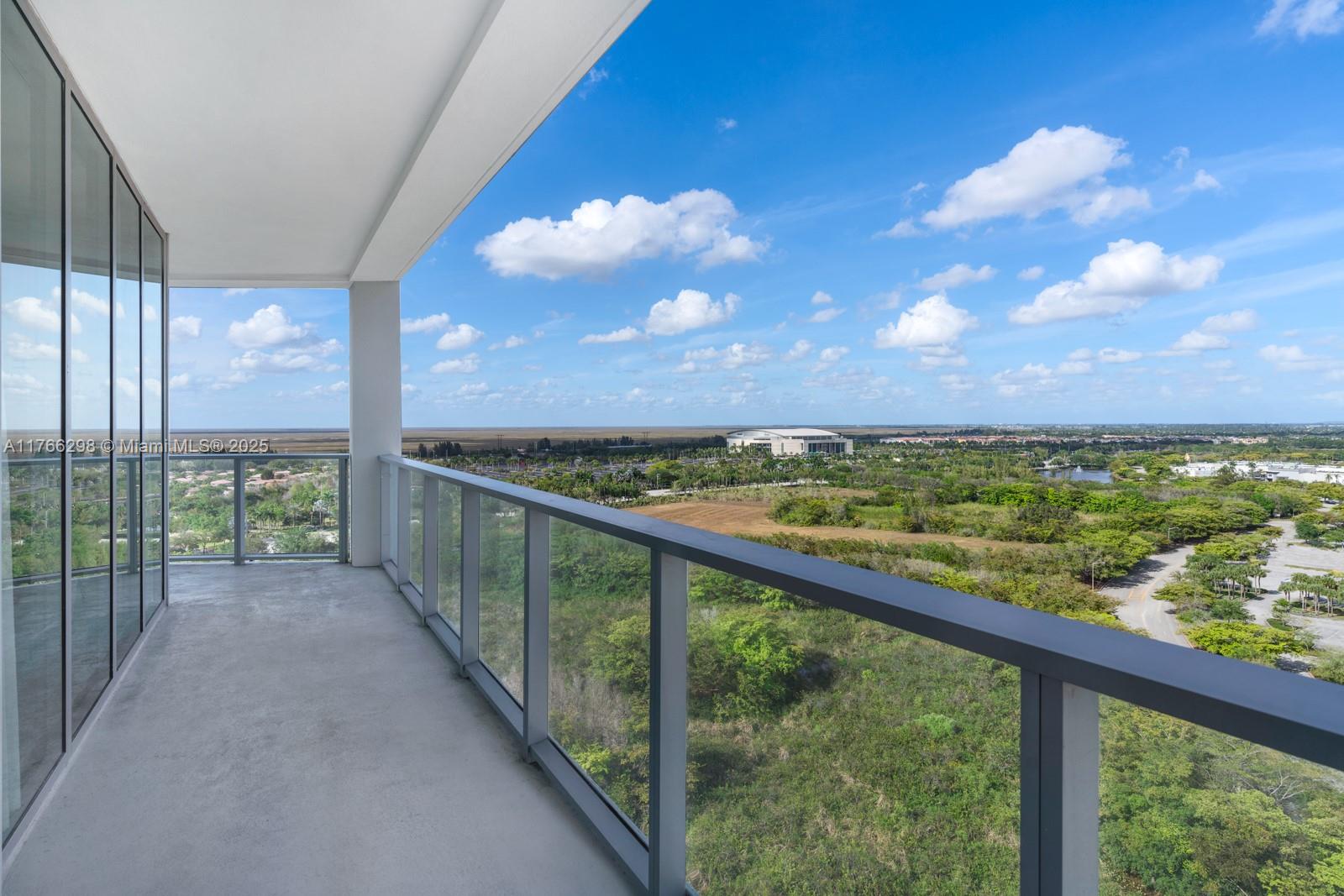 METROPICA NORTH TOWER ONE - Residential