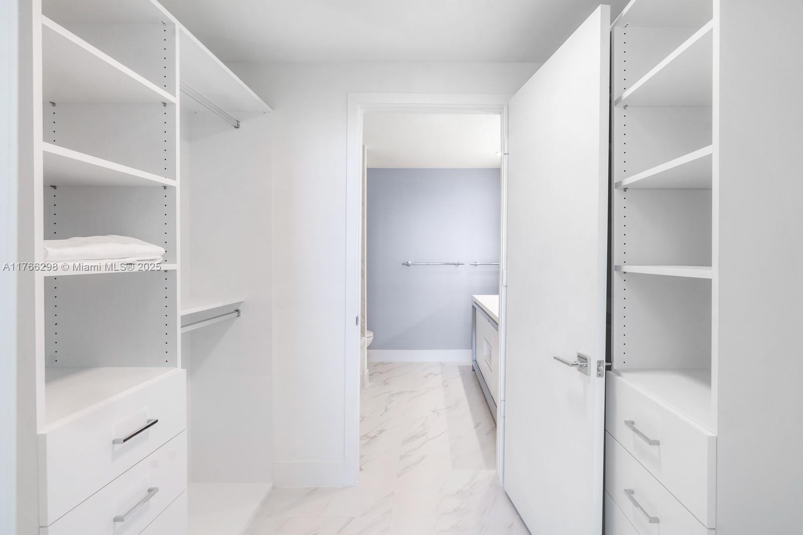 METROPICA NORTH TOWER ONE - Residential