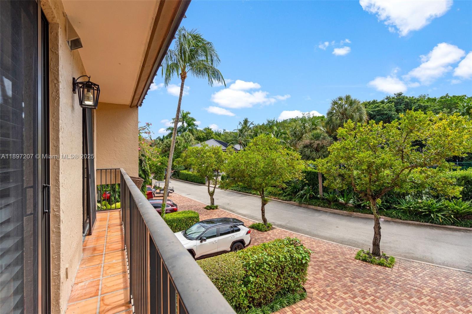 ROYAL HARBOUR YACHT CLUB - Residential Lease