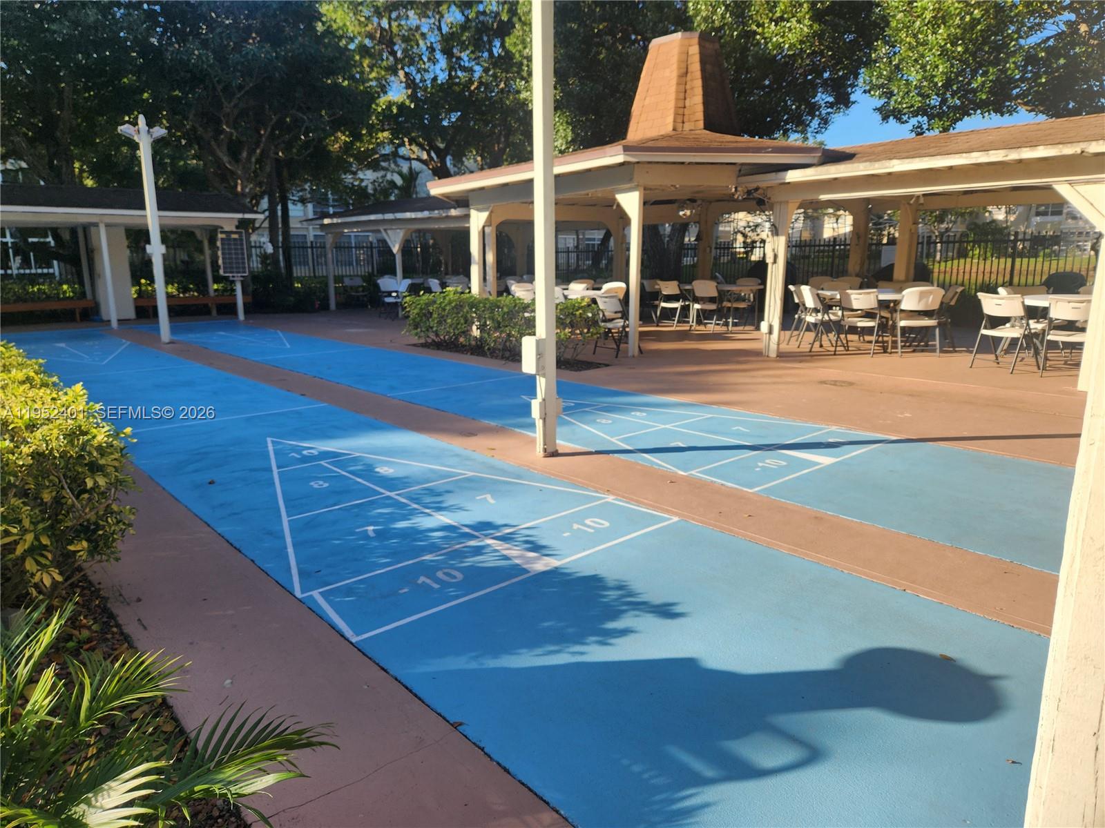 WILLOW GARDENS CONDO - Residential