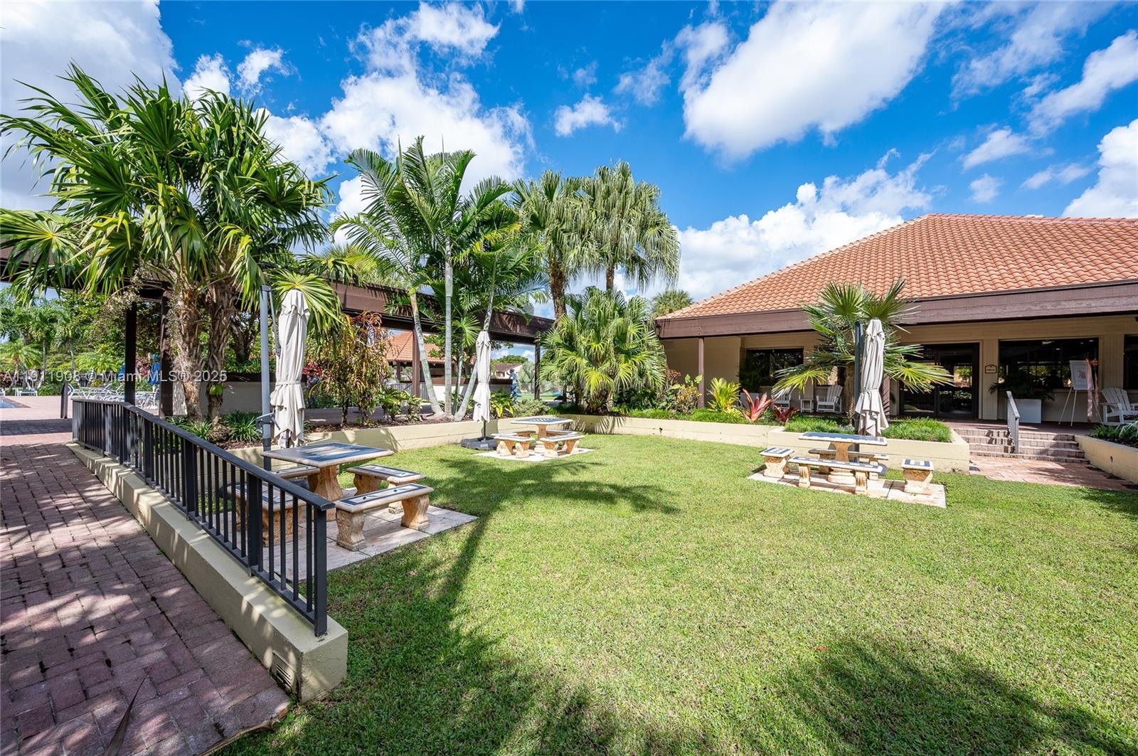 CROSSINGS VILLAGE HOMES C - Residential Lease