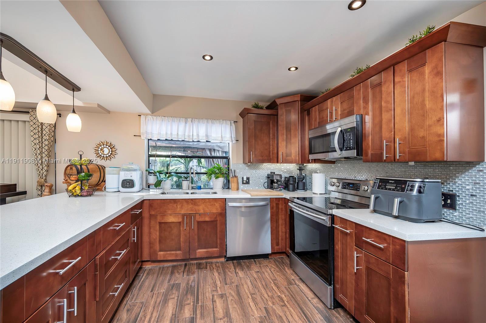 CROSSINGS VILLAGE HOMES C - Residential Lease