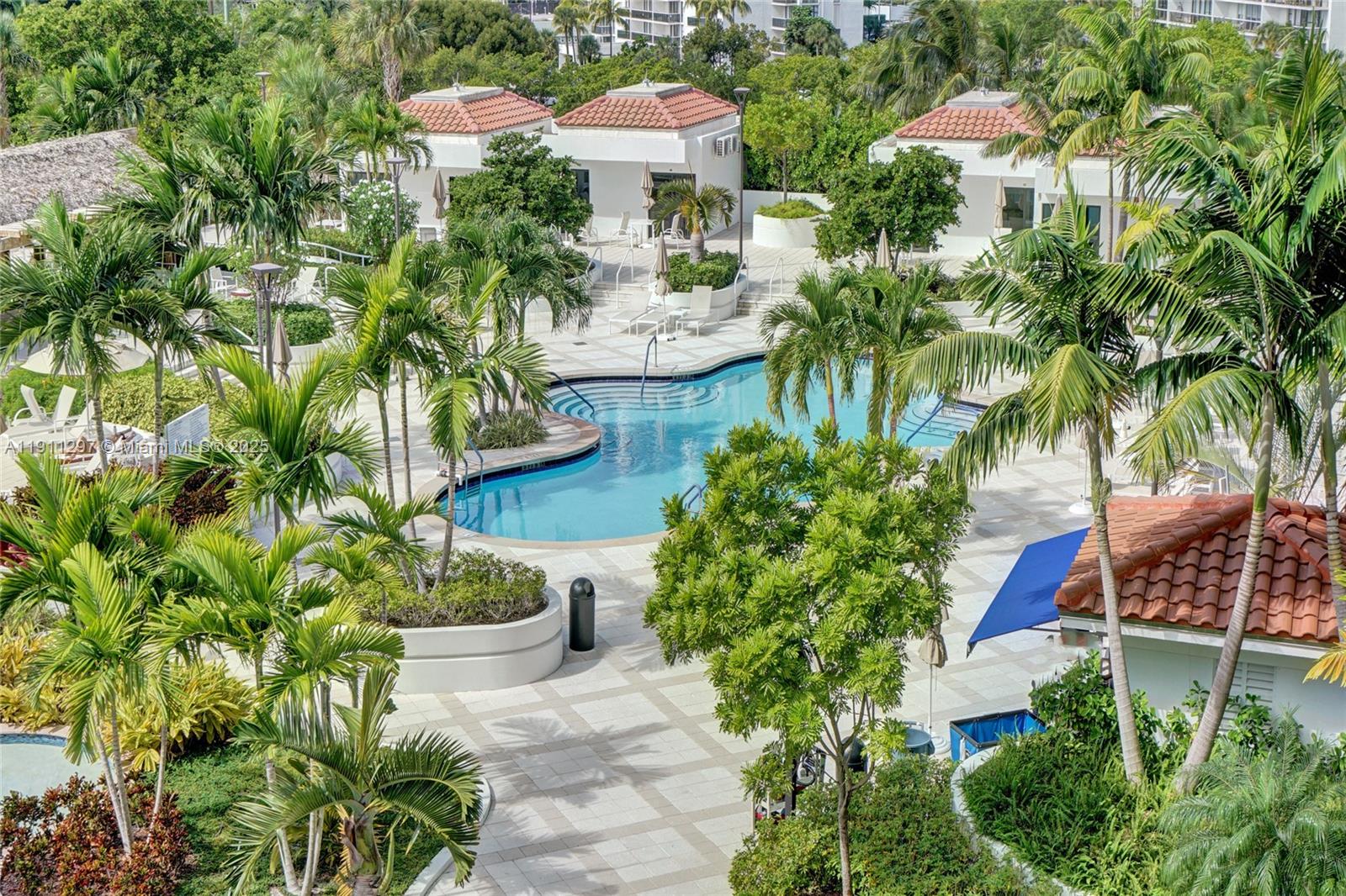 HAMPTONS WEST CONDO - Residential