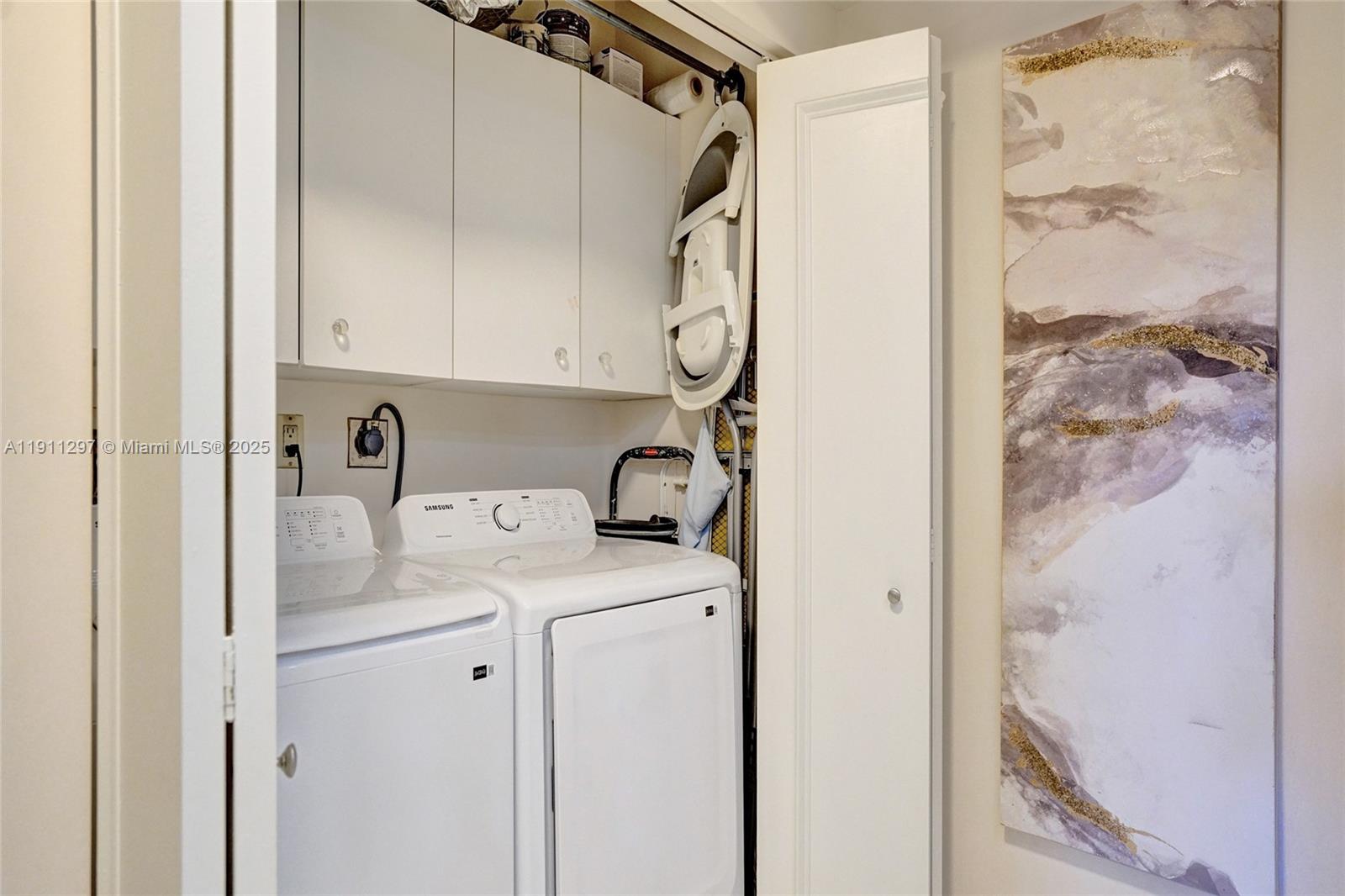 HAMPTONS WEST CONDO - Residential