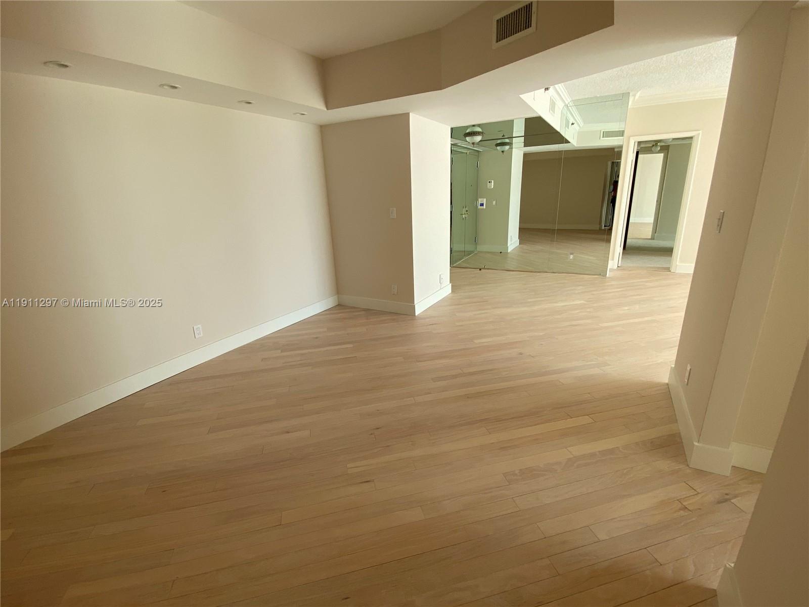 HAMPTONS WEST CONDO - Residential