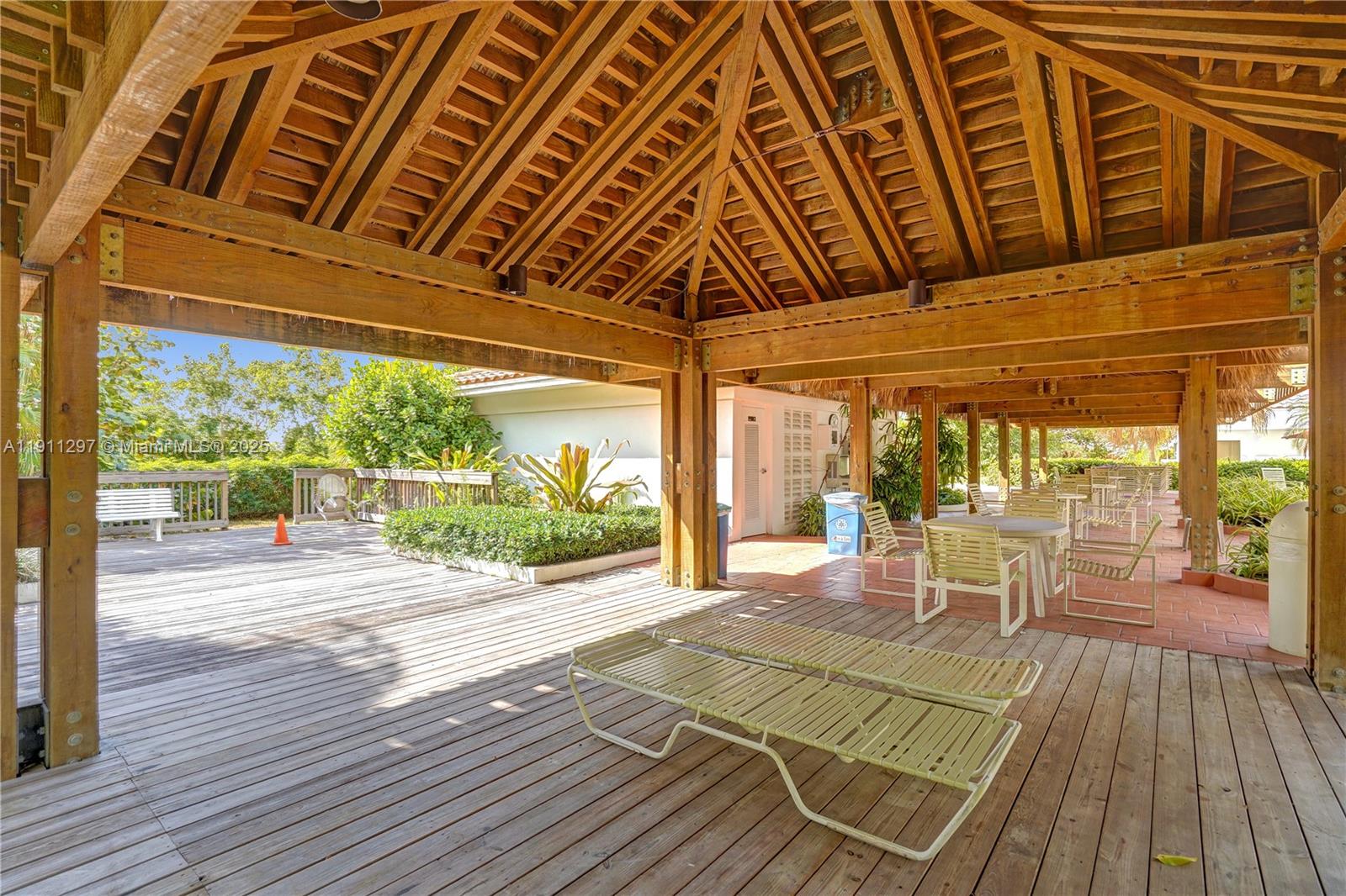 HAMPTONS WEST CONDO - Residential