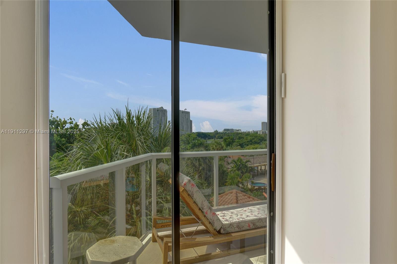 HAMPTONS WEST CONDO - Residential