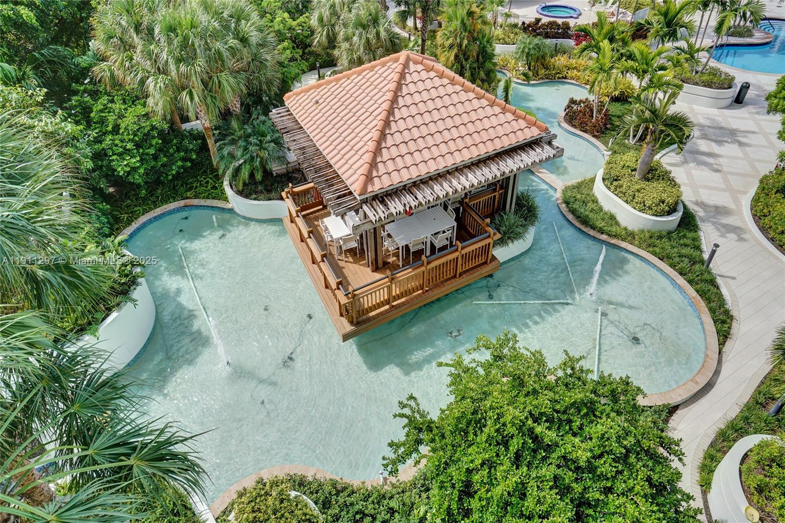 HAMPTONS WEST CONDO - Residential