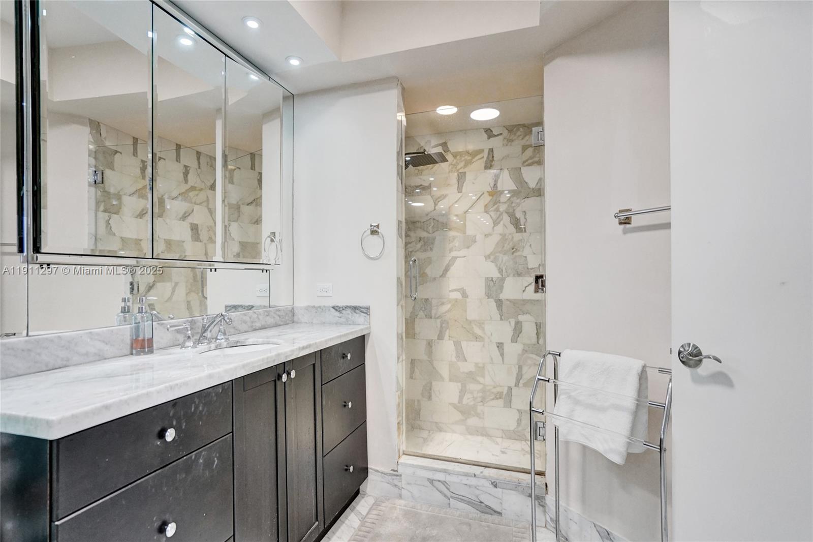 HAMPTONS WEST CONDO - Residential