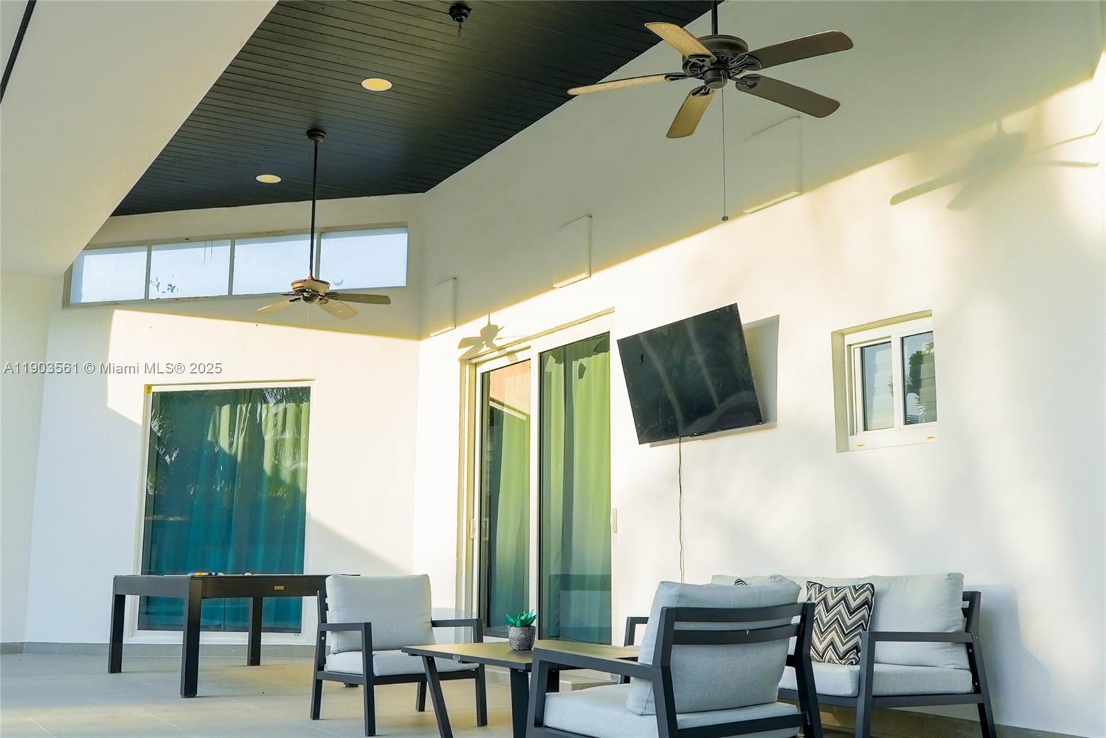 SWEETWATER ESTS SUB - Residential