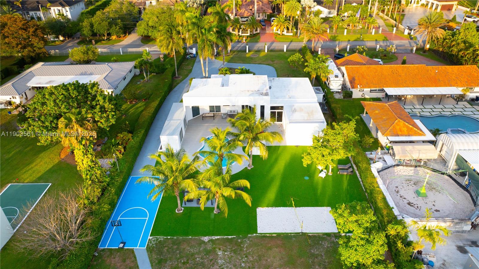 SWEETWATER ESTS SUB - Residential