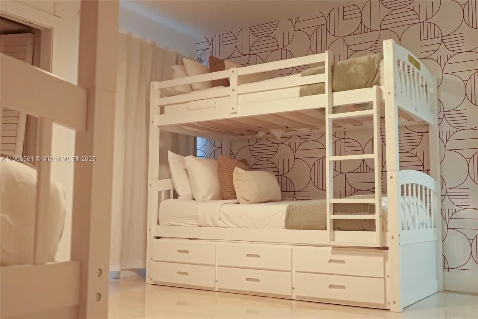 SWEETWATER ESTS SUB - Residential