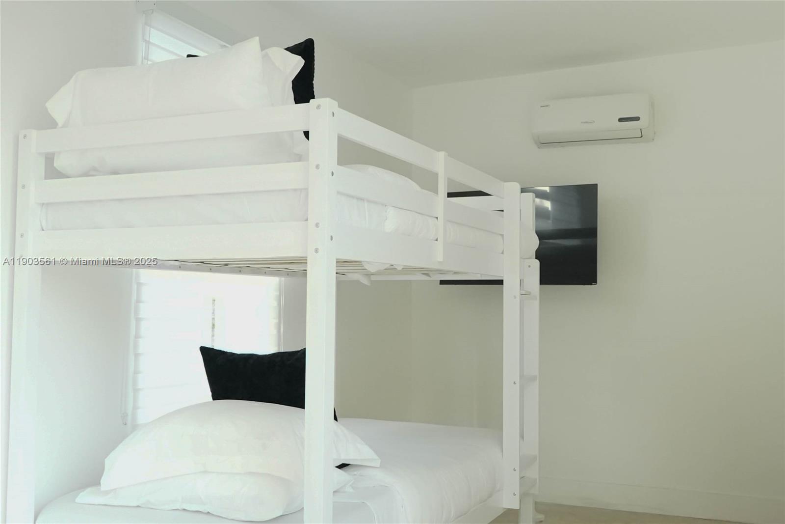 SWEETWATER ESTS SUB - Residential