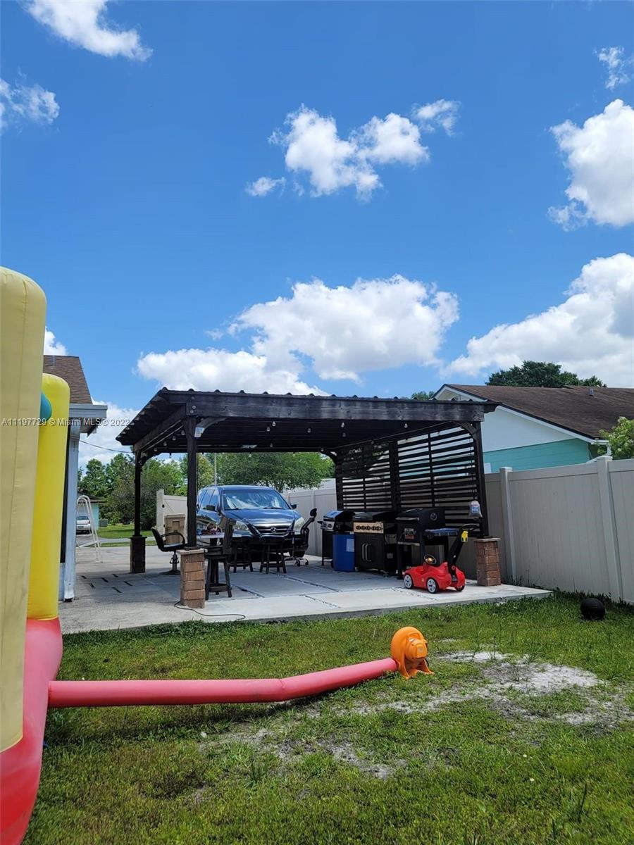 WINDSONG - Residential