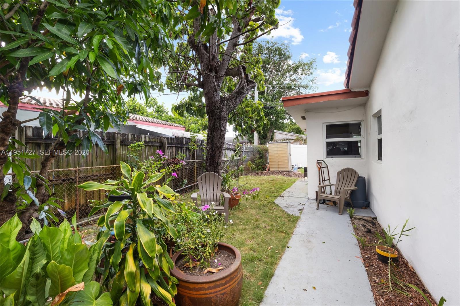 COLLIER ESTATES 3RD ADD - Residential