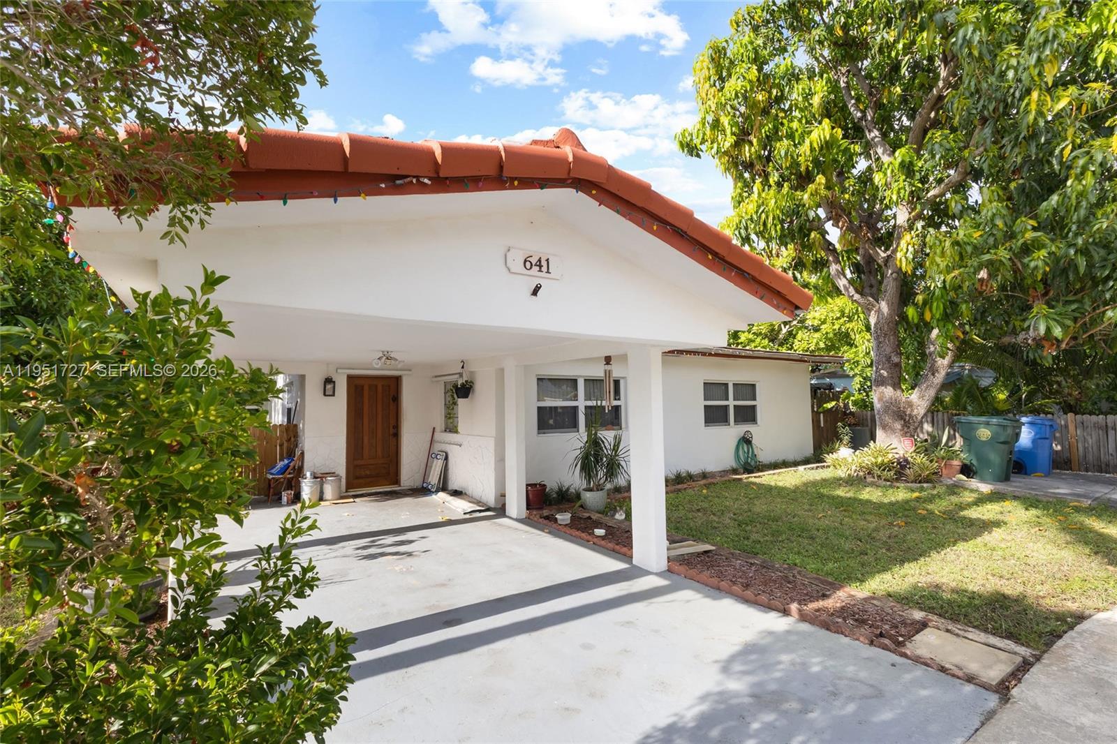 COLLIER ESTATES 3RD ADD - Residential