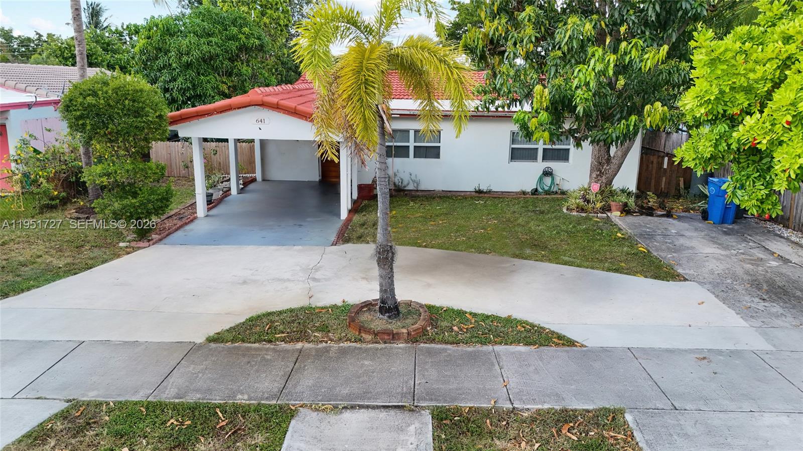 COLLIER ESTATES 3RD ADD - Residential