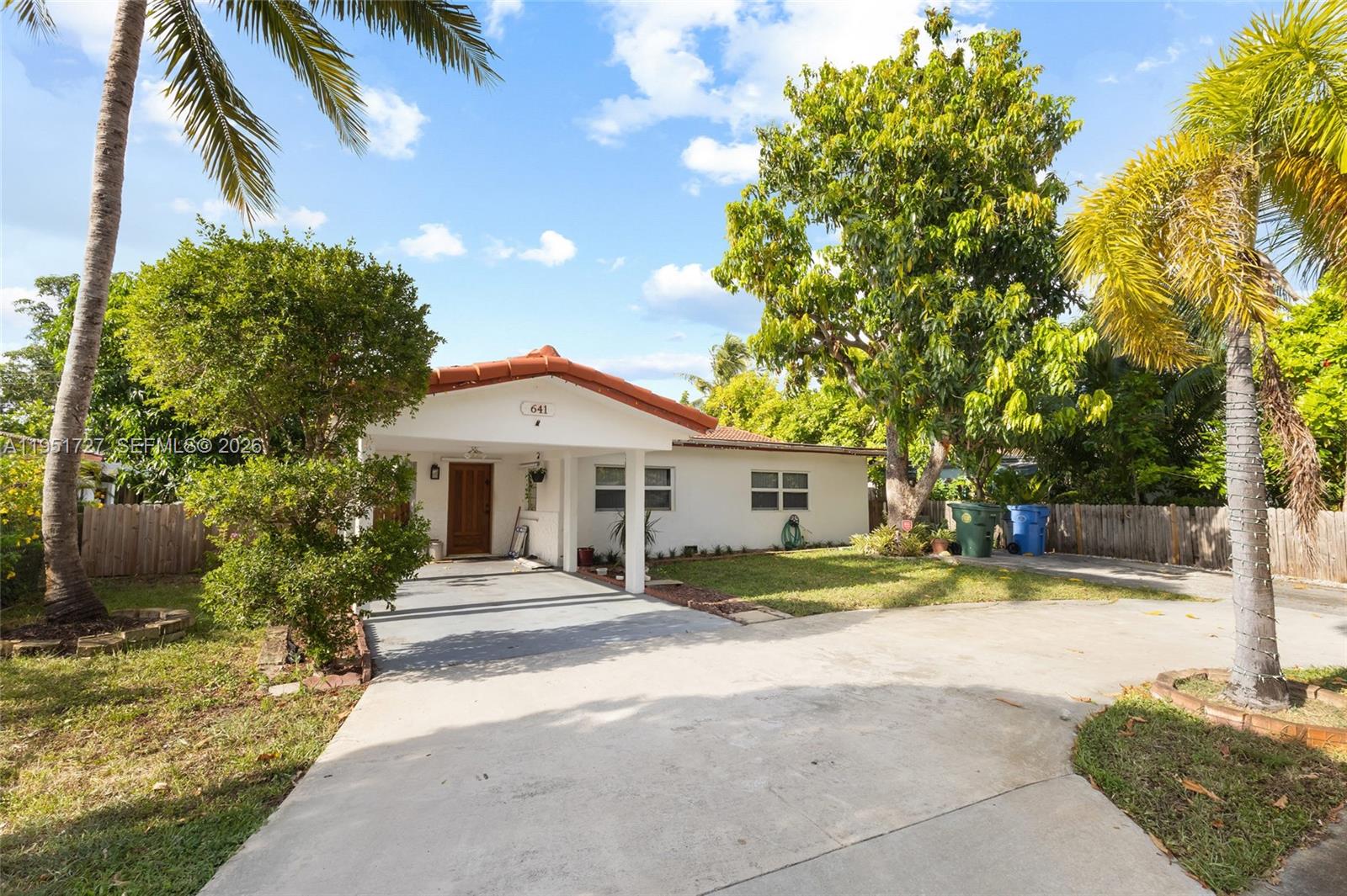 COLLIER ESTATES 3RD ADD - Residential