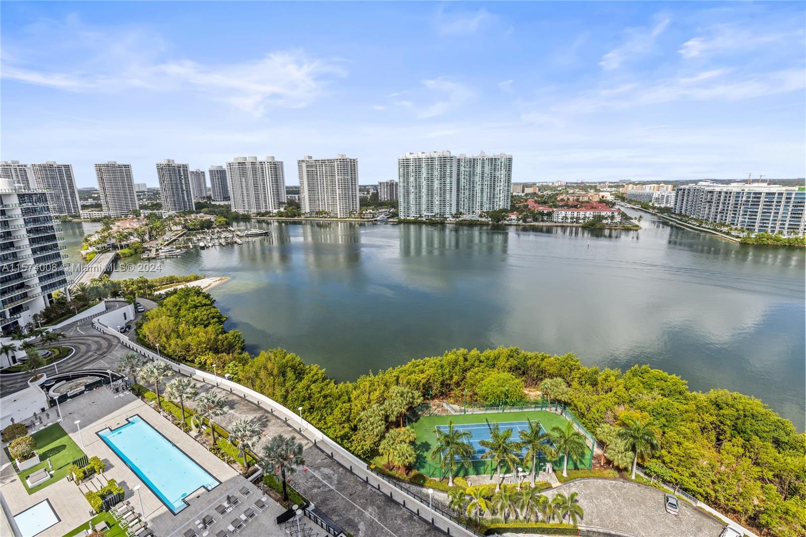 PRIVE CONDO - Residential