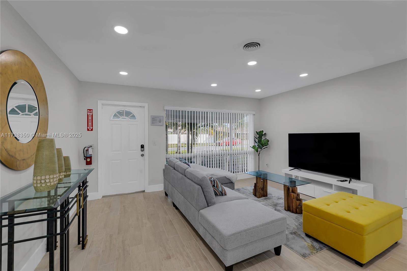 301 SE 1st Ter