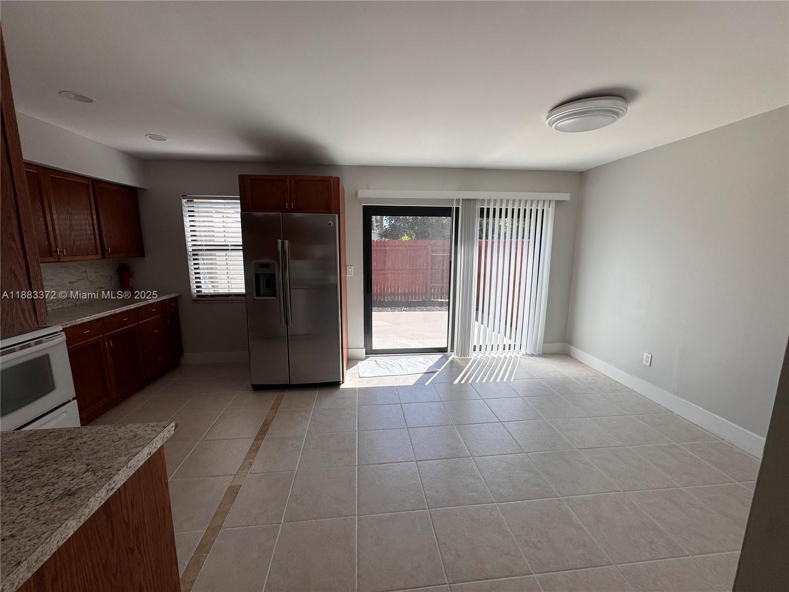 SANDTREE - Residential Lease
