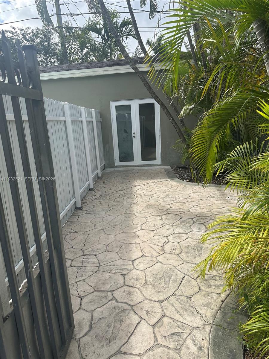 WESTWOOD LAKE 1ST ADDN - Residential Lease