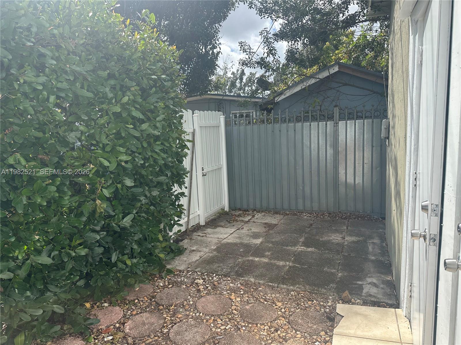 WESTWOOD LAKE 1ST ADDN - Residential Lease