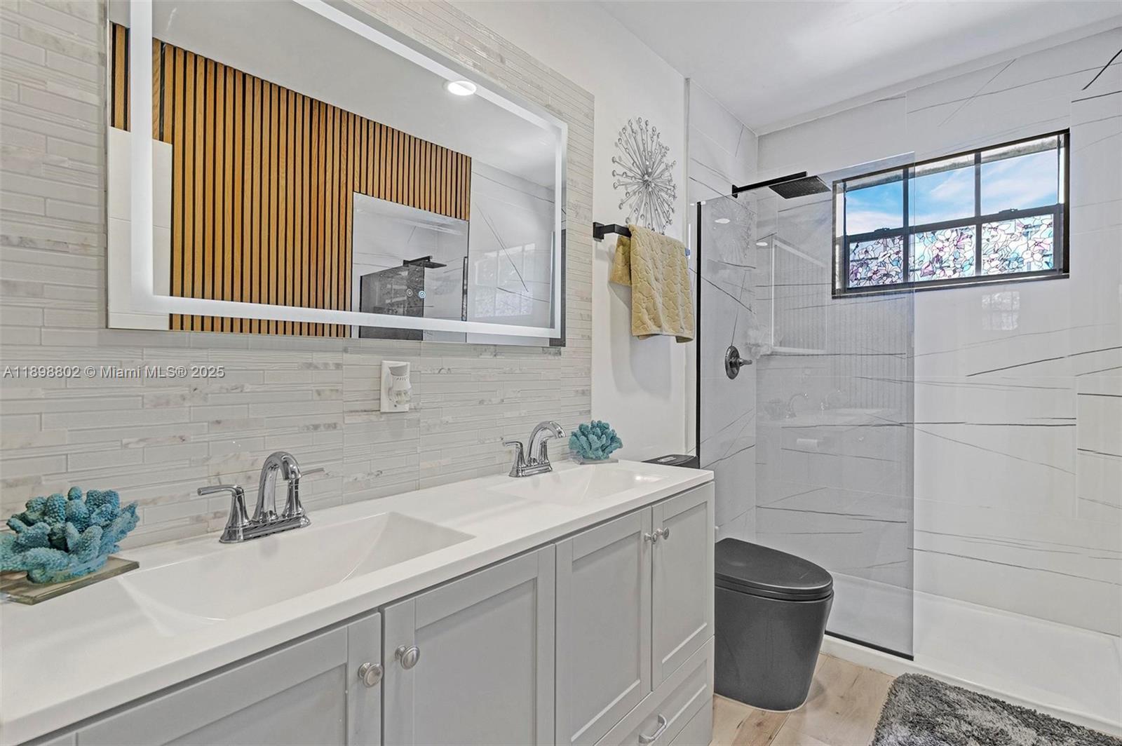 MIAMI GARDENS ESTATES SEC - Residential