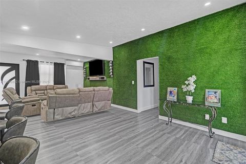 3325 SW 59th Ter West Park FL 33023