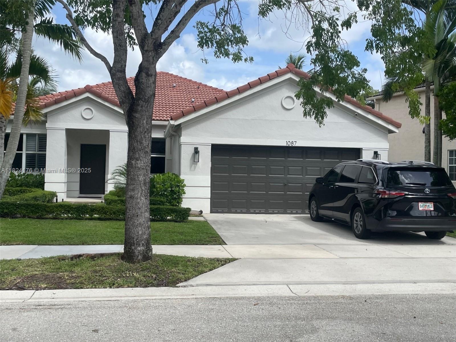 1087 Chenille Cir, Weston, FL, 33327/$965,000 1 1087 Chenille Cir