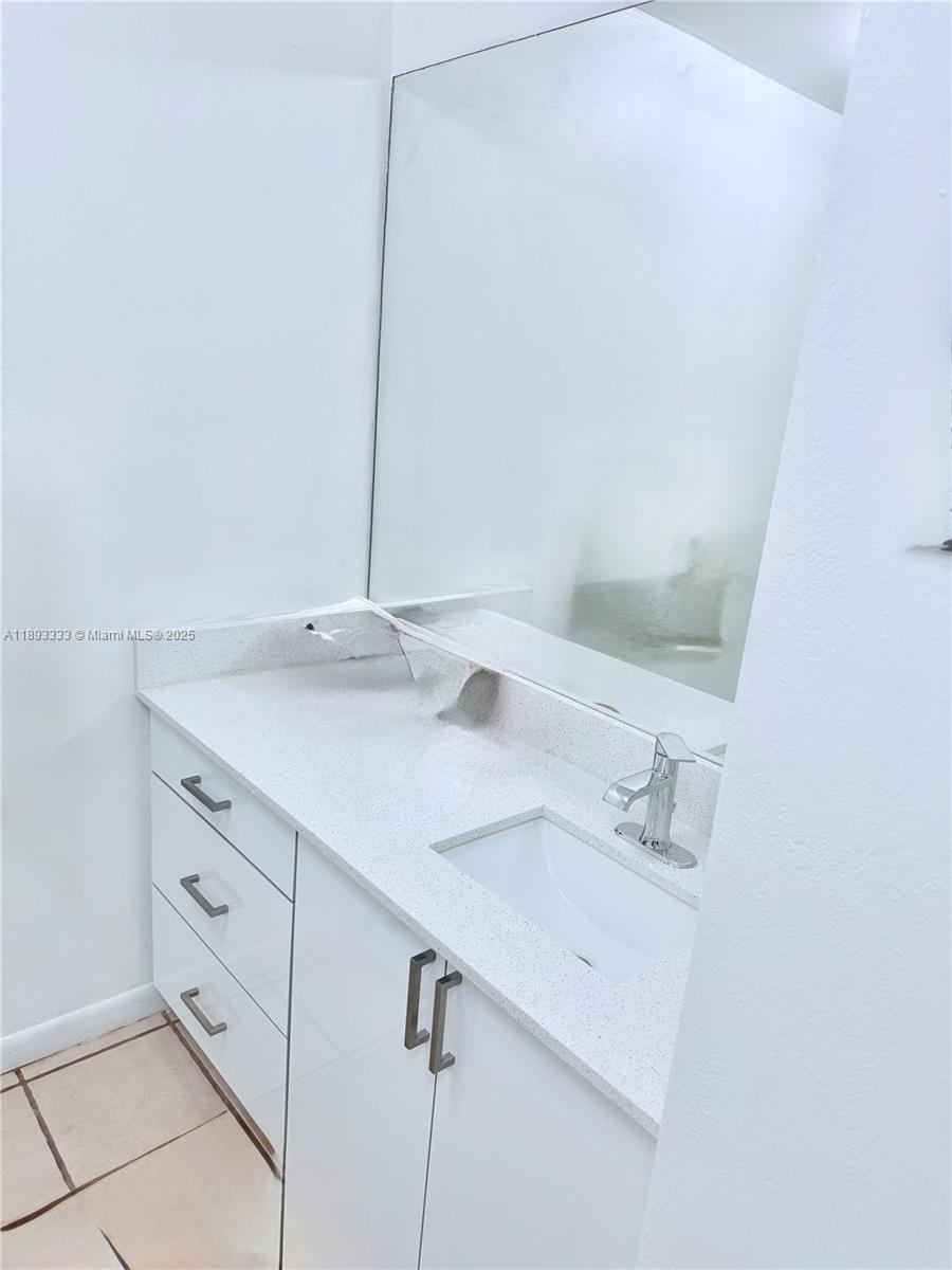 SNAPPER VILLAGE CONDO PHA - Residential