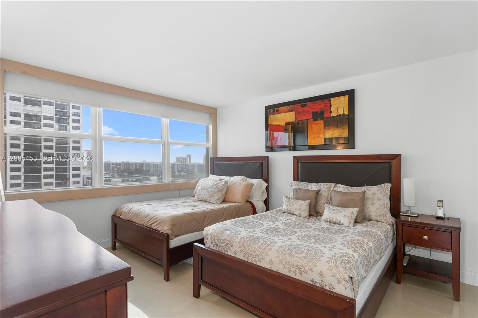 QUADOMAIN TOWER I AND IV - Residential