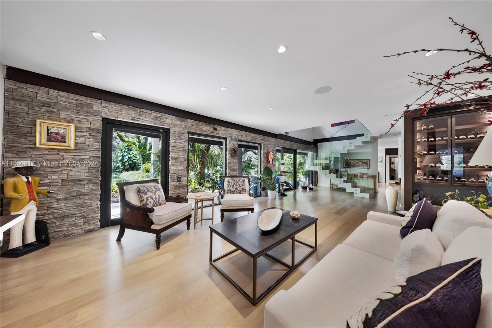 SNAPPER CREEK LAKES SUB - Residential