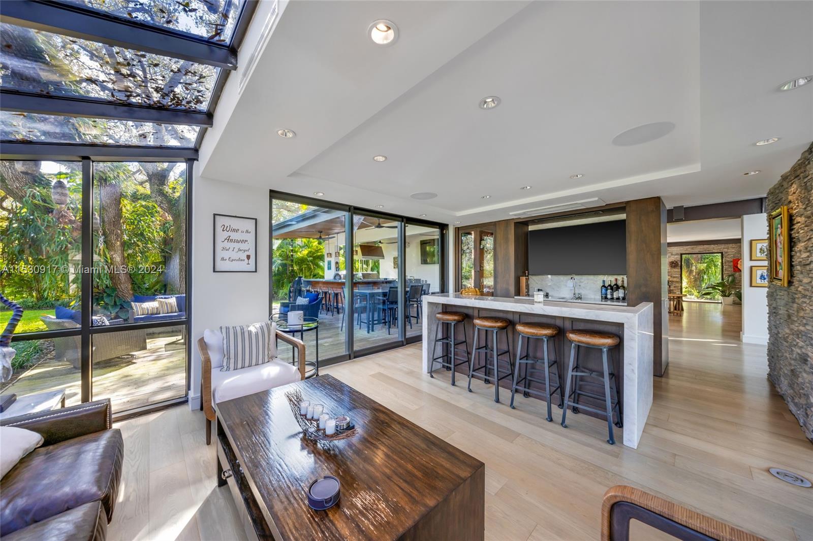 SNAPPER CREEK LAKES SUB - Residential