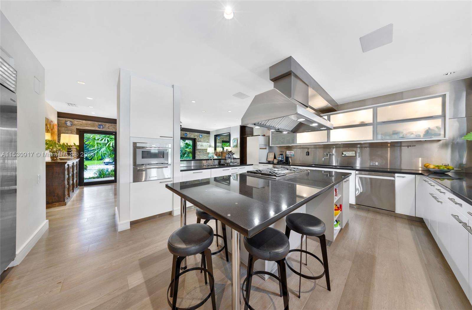 SNAPPER CREEK LAKES SUB - Residential