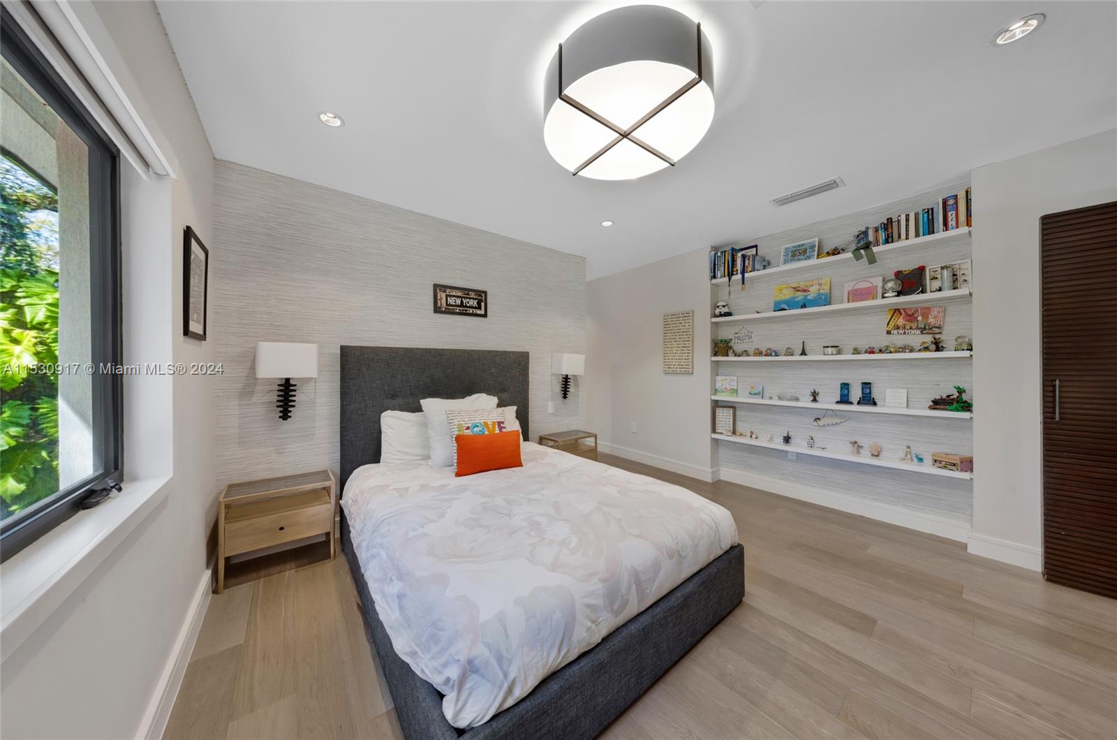 SNAPPER CREEK LAKES SUB - Residential