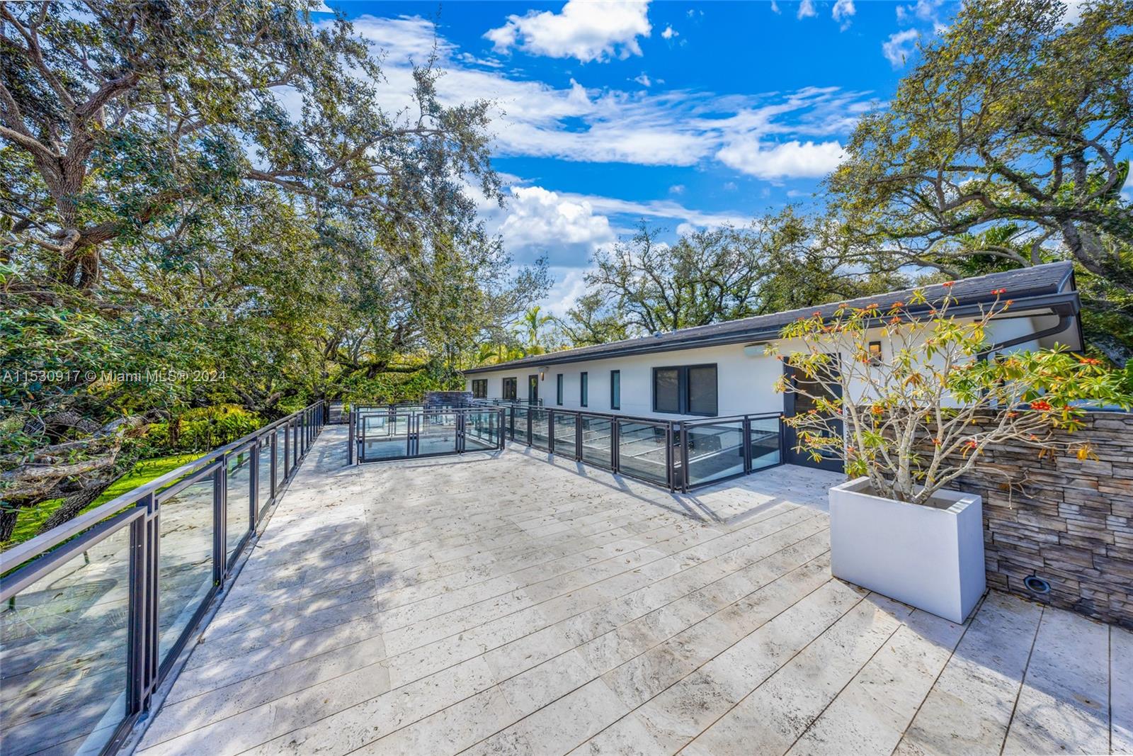 SNAPPER CREEK LAKES SUB - Residential