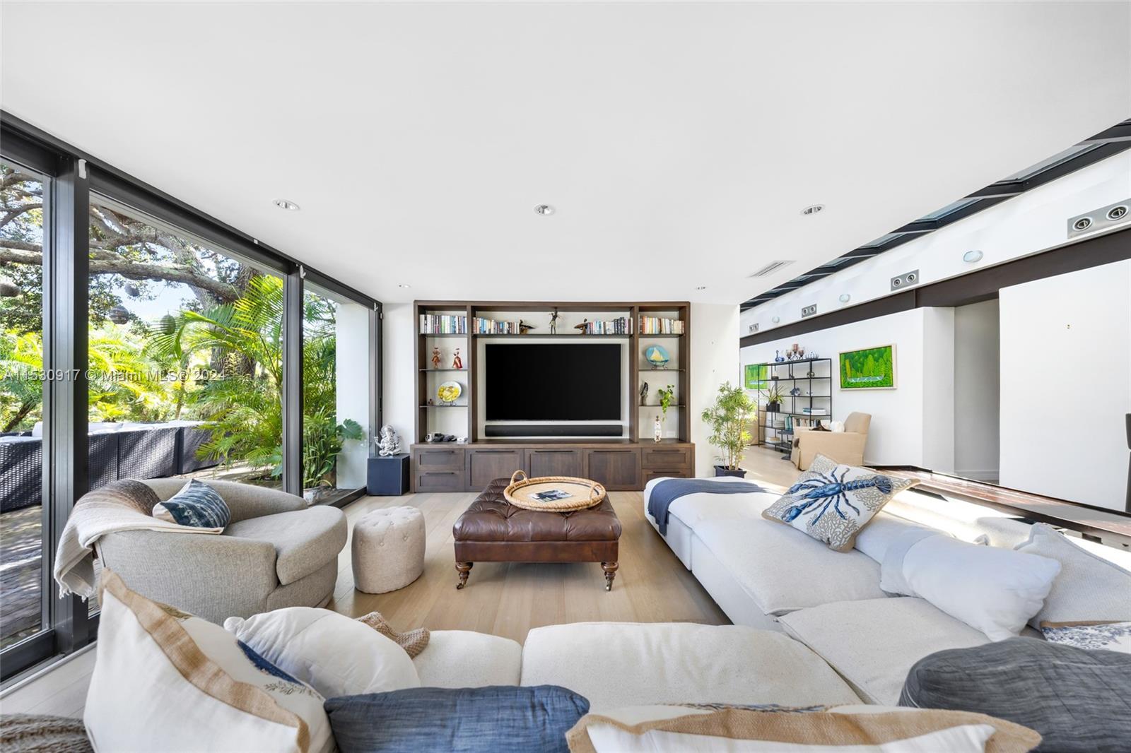 SNAPPER CREEK LAKES SUB - Residential