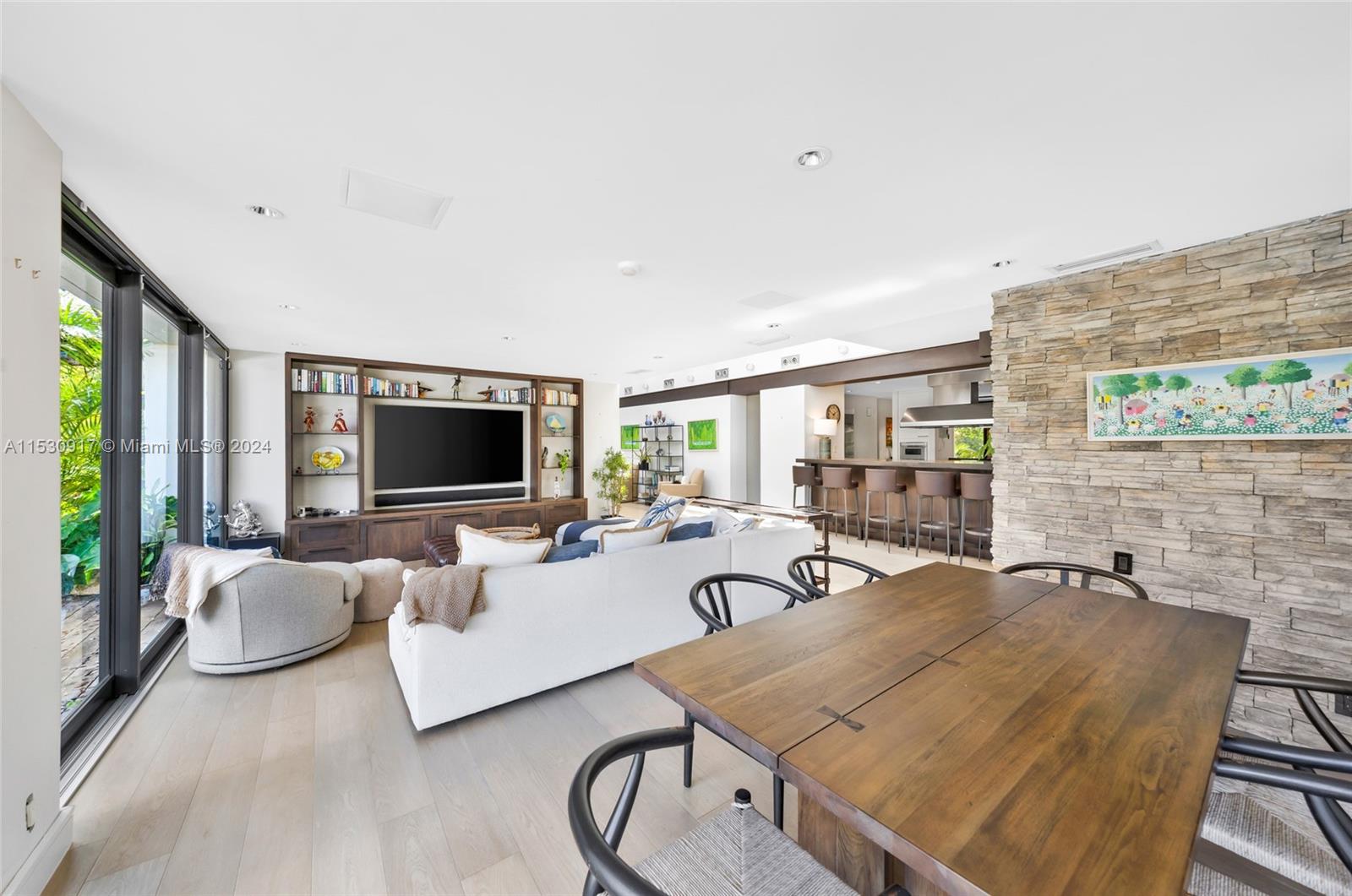 SNAPPER CREEK LAKES SUB - Residential