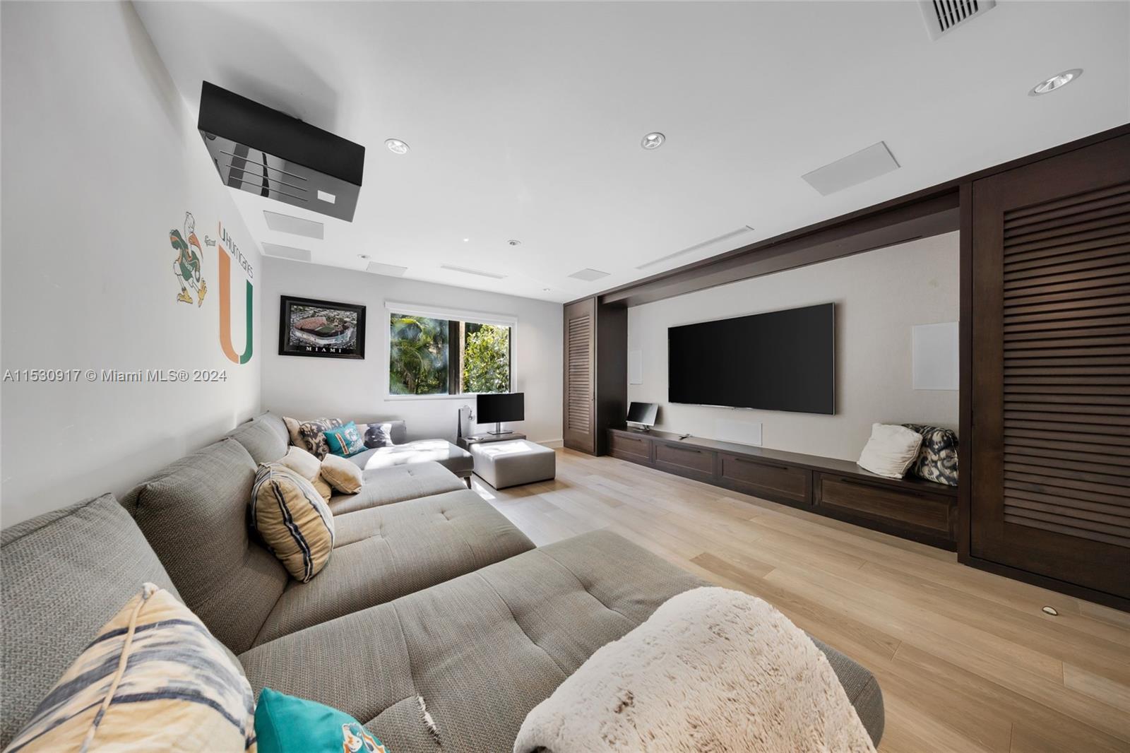 SNAPPER CREEK LAKES SUB - Residential