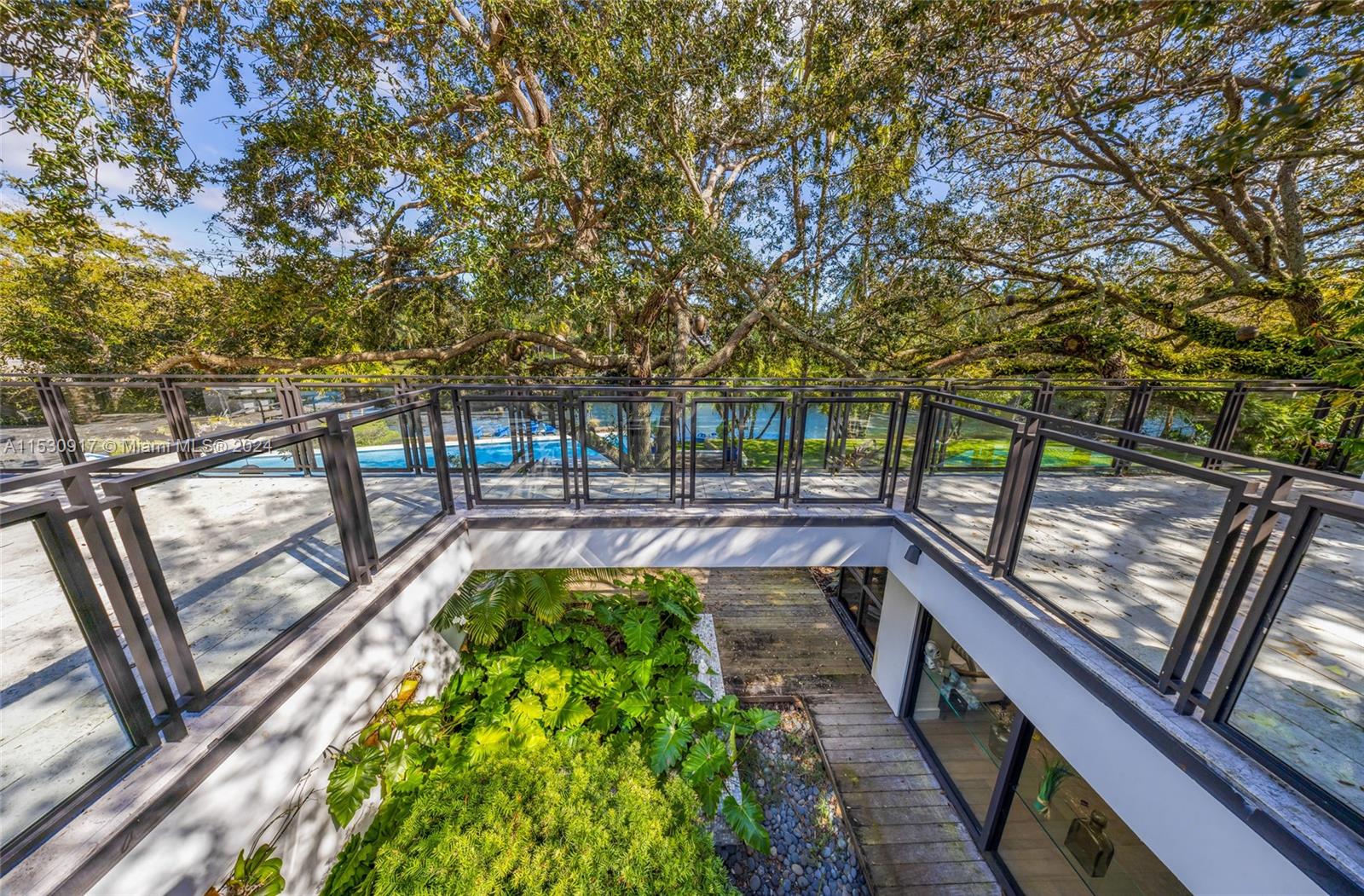 SNAPPER CREEK LAKES SUB - Residential