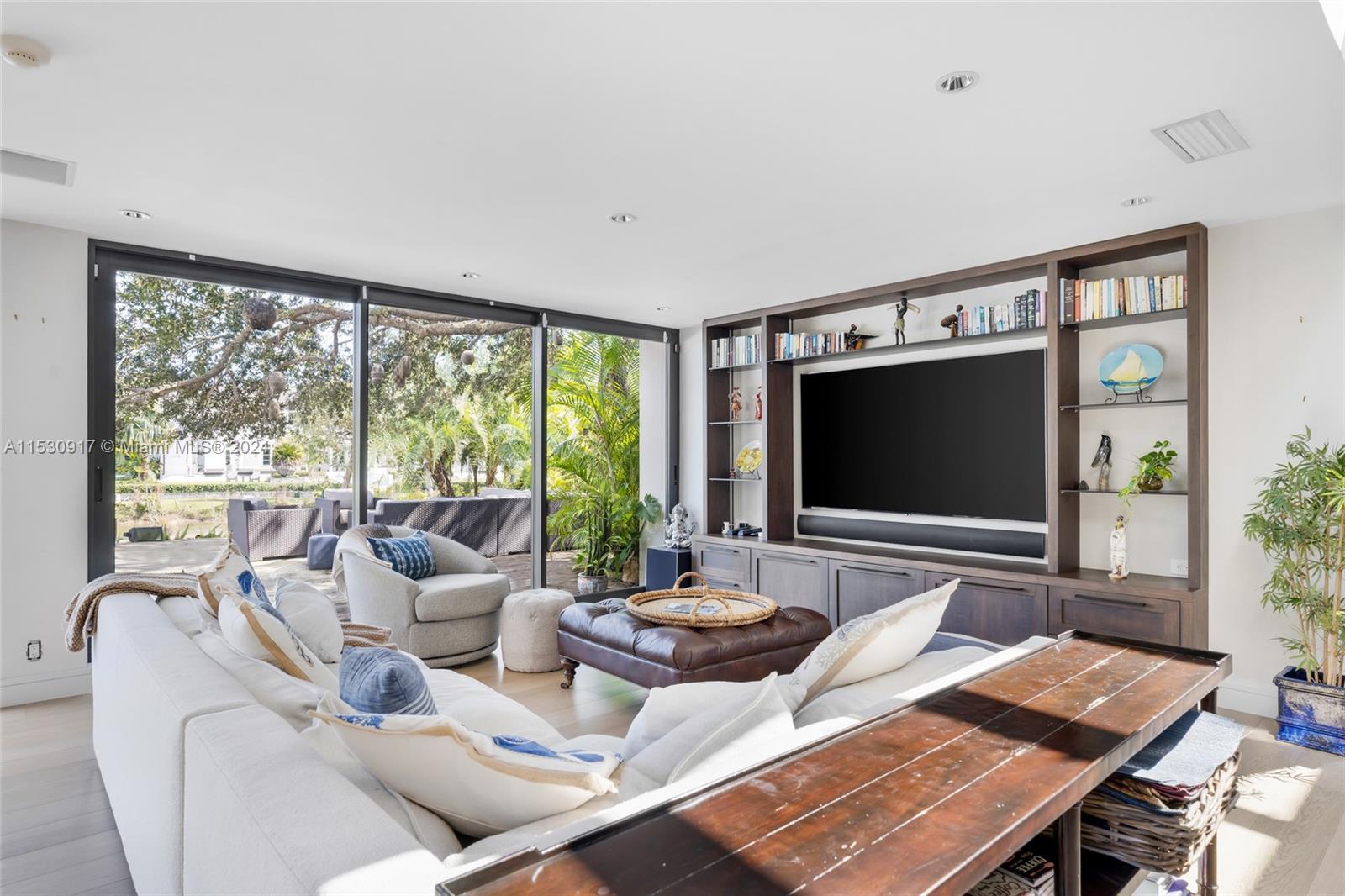 SNAPPER CREEK LAKES SUB - Residential