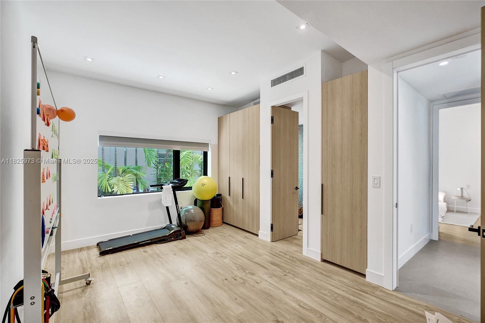 SKY LAKE - Residential