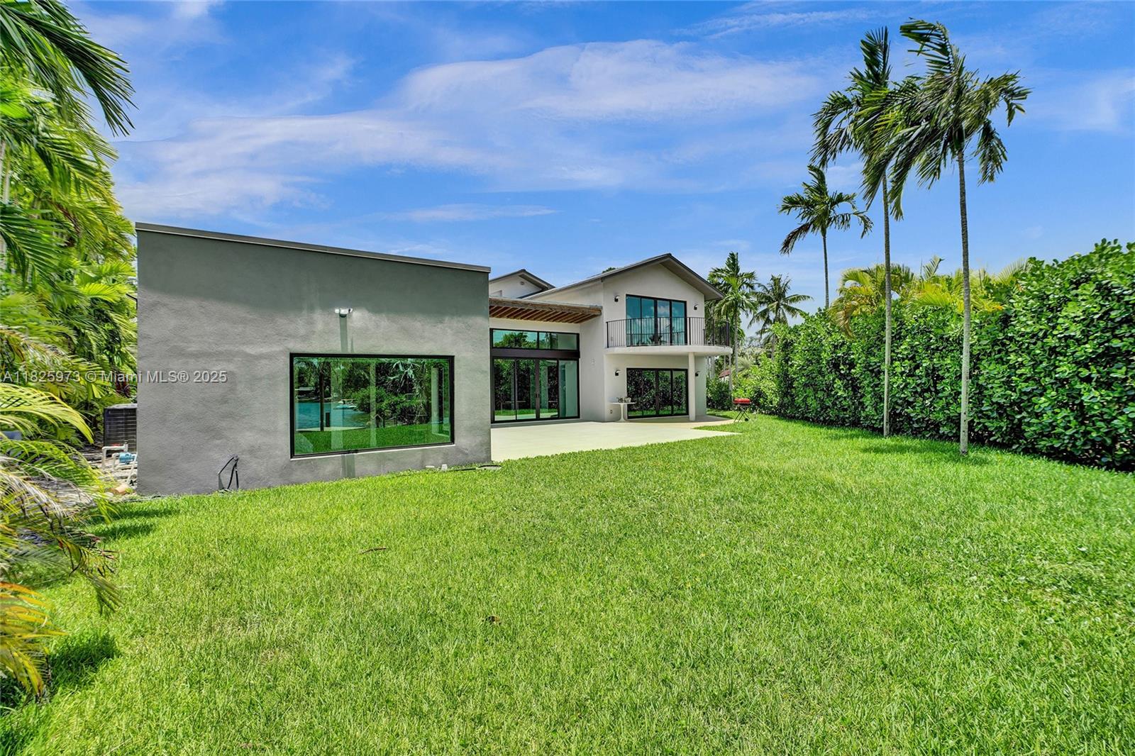 SKY LAKE - Residential