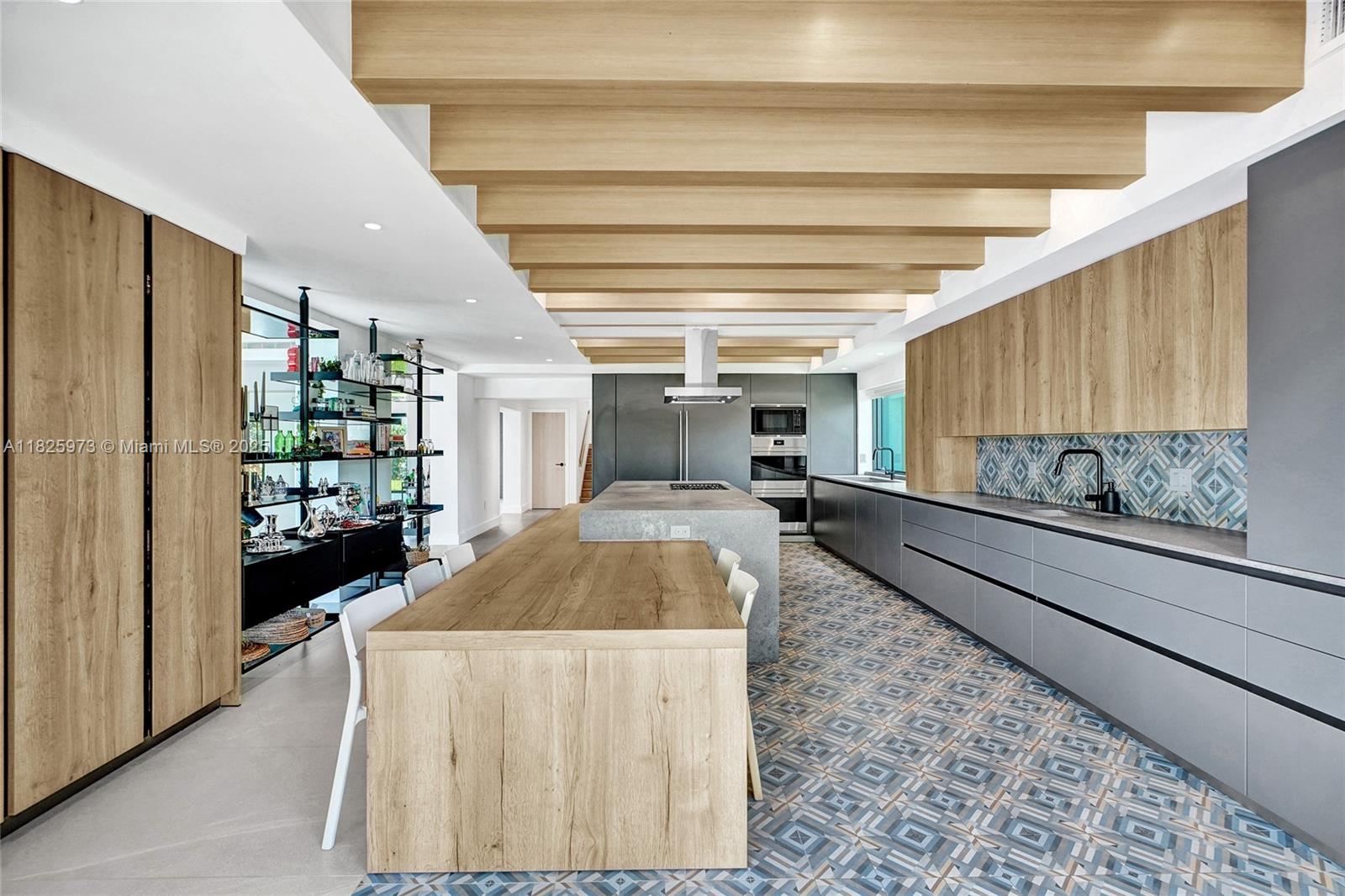 SKY LAKE - Residential