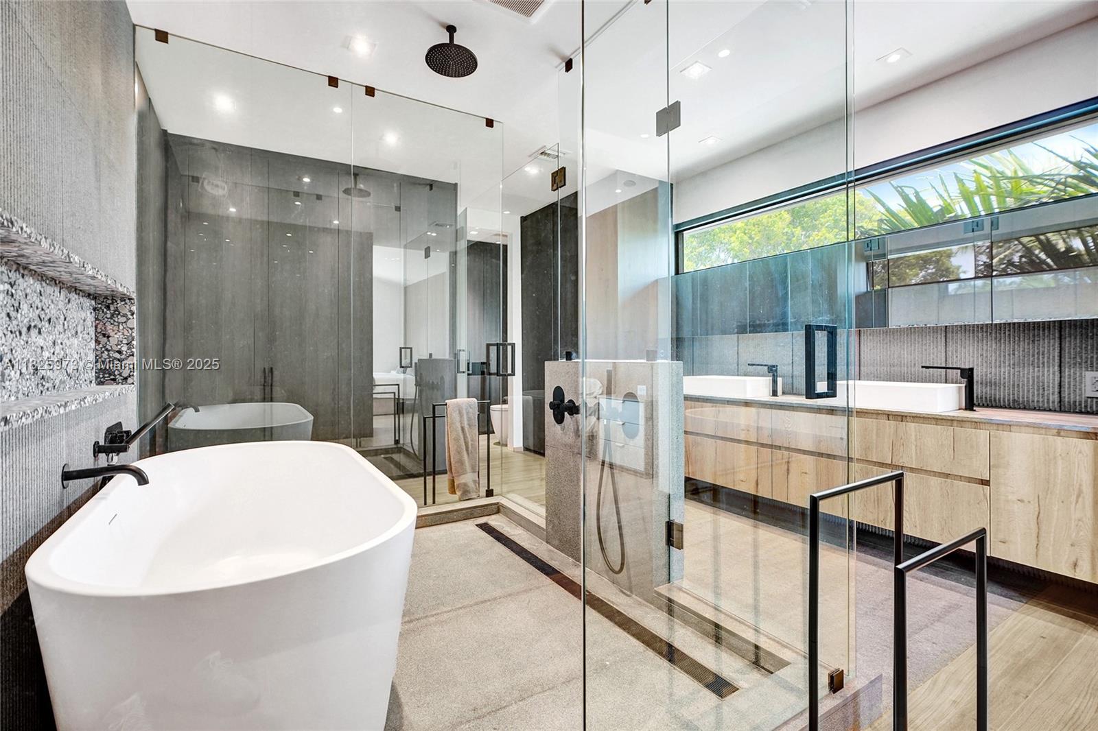 SKY LAKE - Residential