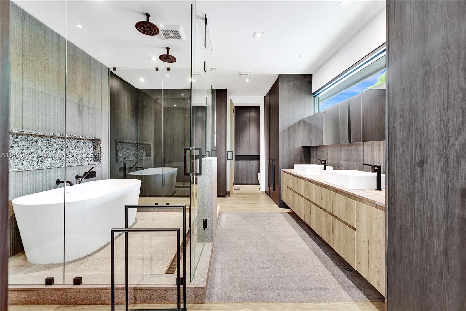 SKY LAKE - Residential