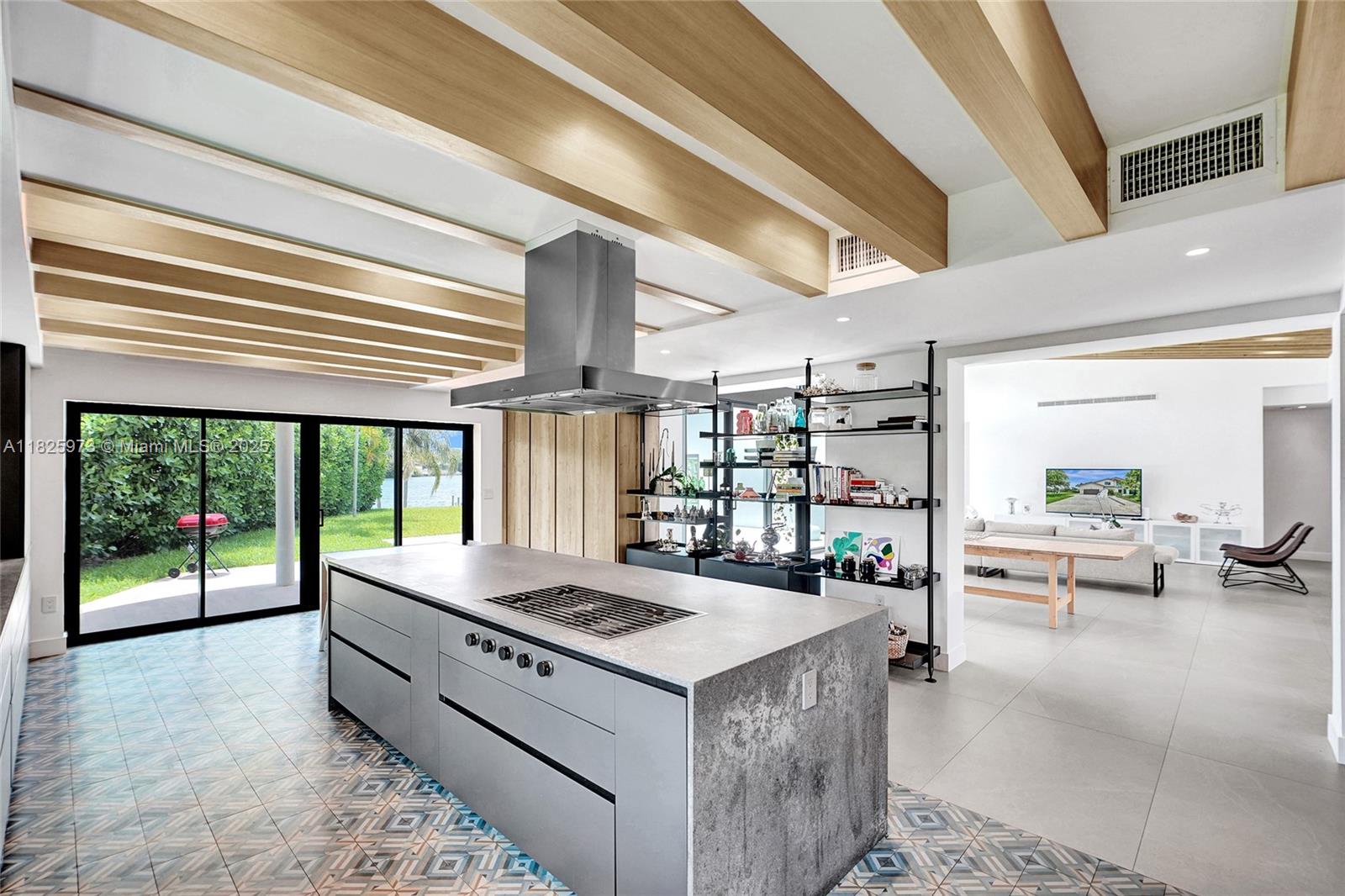 SKY LAKE - Residential